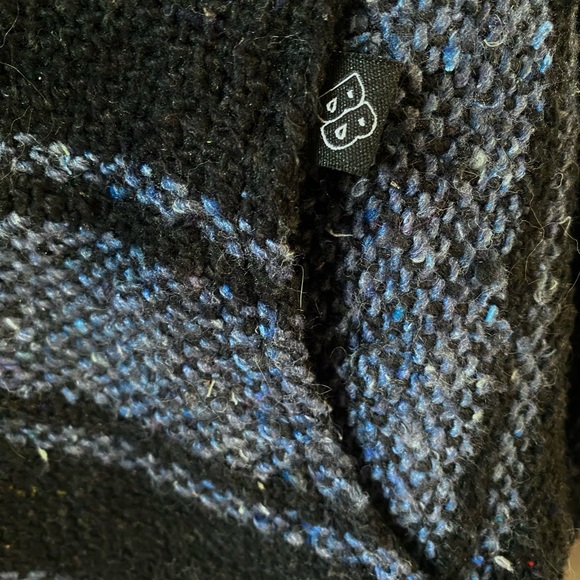 Baja Billy’s authentic unisex medium
hoodie in like new condition - Picture 6 of 8